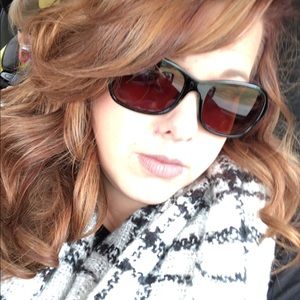 Meet your Posher, Christy